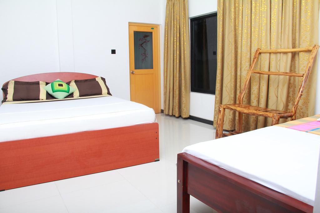 Moon Light Guest House Тисамахарама Екстериор снимка